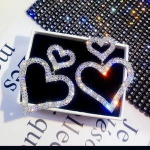 New!!! Dangling Heart Earrings .